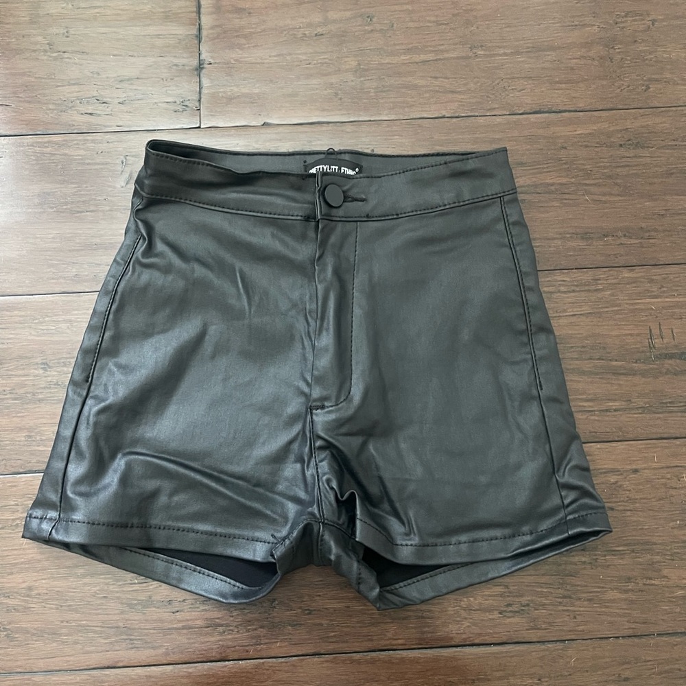 NWT PrettyLittleThing Black Coated Disco Shorts